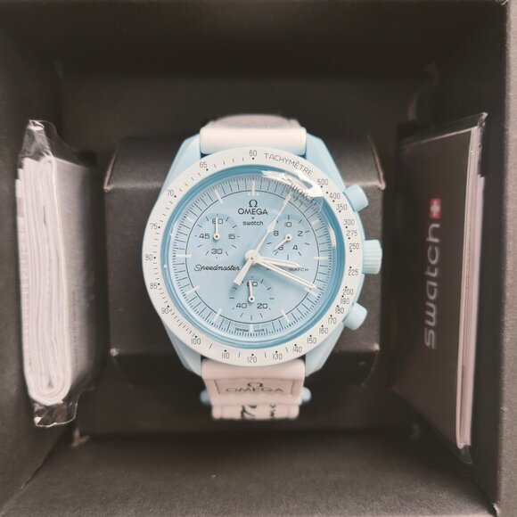 💜NWT💜 Swatch X Omega Moonswatch Mission To Uranus Watch - Picture 3 of 5